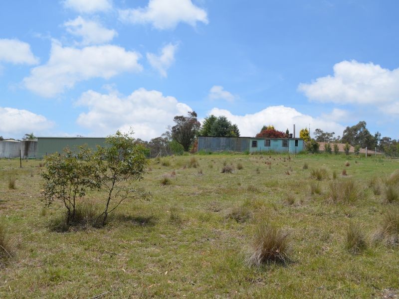296 Thompsons Creek Road, Pipers Flat NSW 2847