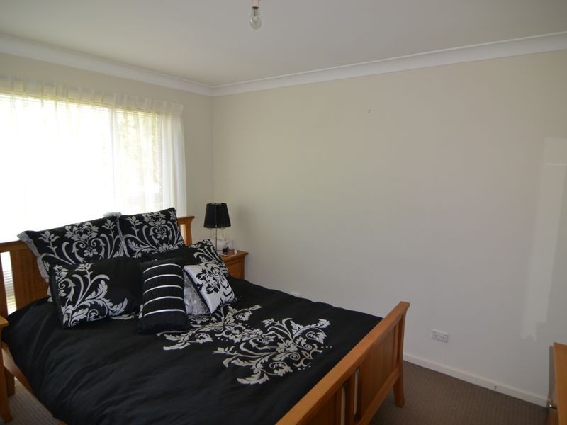 34 Enfield Ave, Lithgow NSW 2790