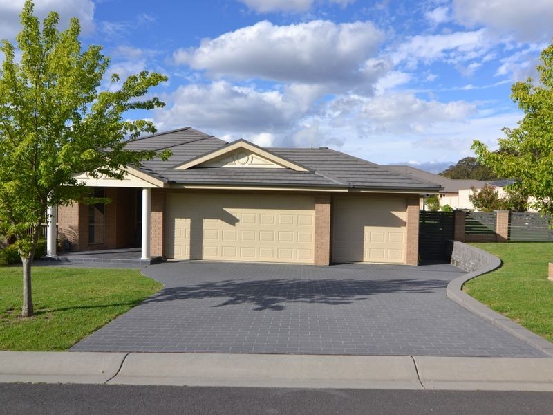 13 Munjowee Circle, Lithgow NSW 2790