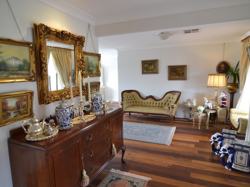 25 Hillcrest Ave, Lithgow NSW 2790