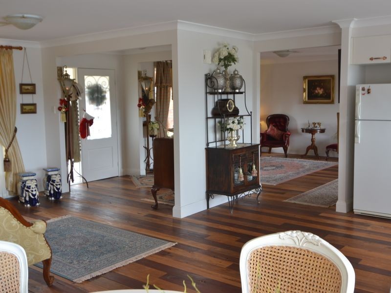 25 Hillcrest Ave, Lithgow NSW 2790