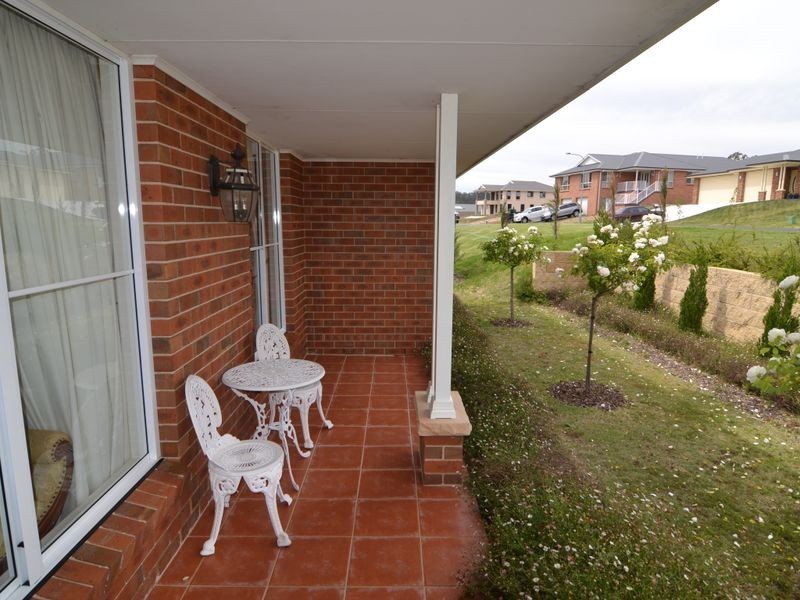 25 Hillcrest Ave, Lithgow NSW 2790