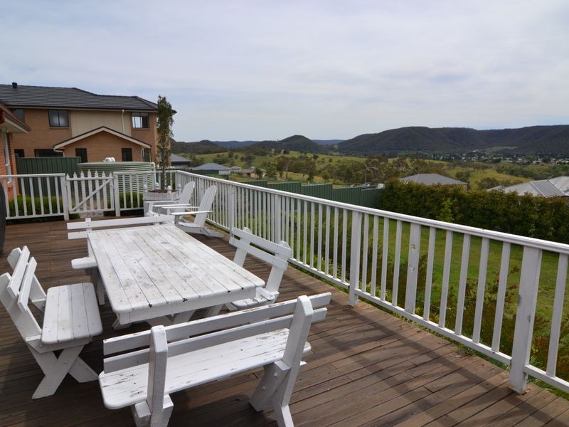 25 Hillcrest Ave, Lithgow NSW 2790