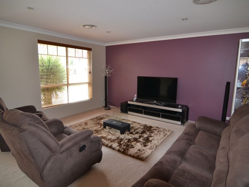 8 Mortlock Close, Lithgow NSW 2790