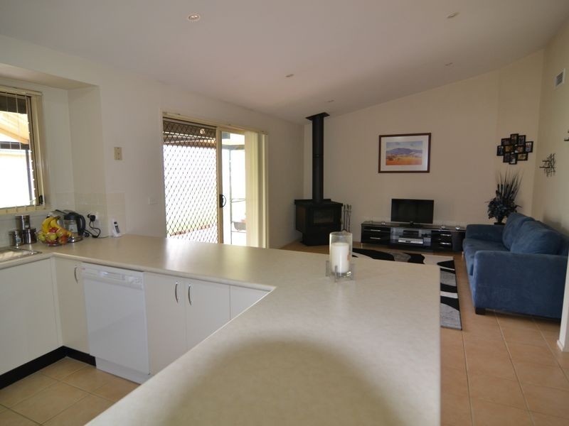 8 Mortlock Close, Lithgow NSW 2790