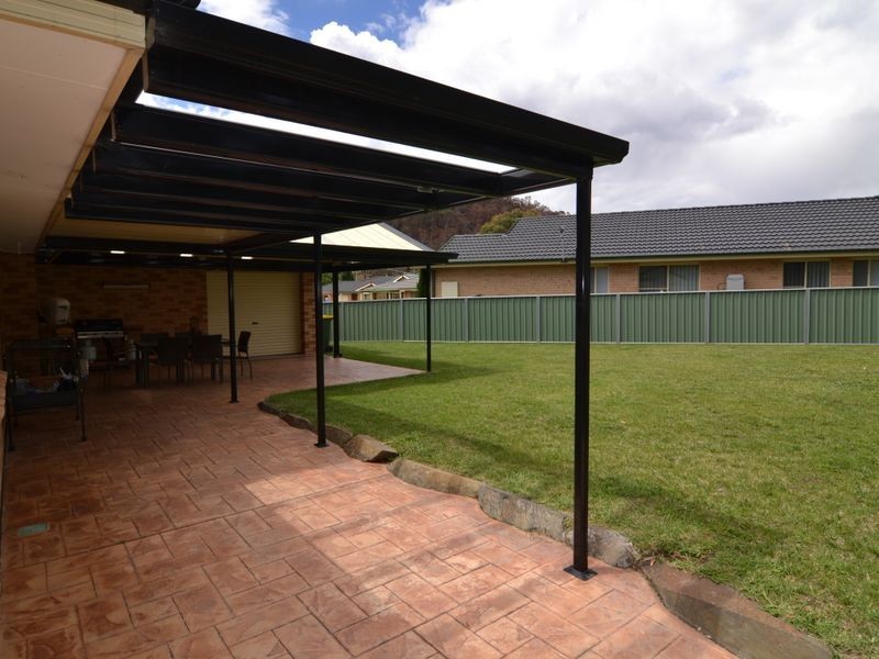 8 Mortlock Close, Lithgow NSW 2790