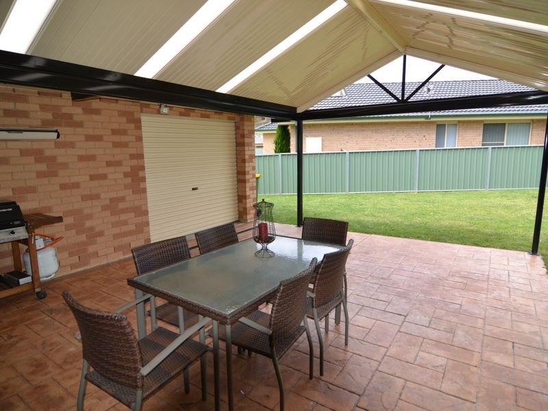 8 Mortlock Close, Lithgow NSW 2790