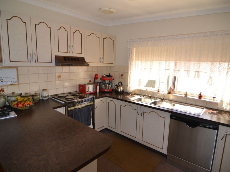 24 Cooerwull Road, Lithgow NSW 2790