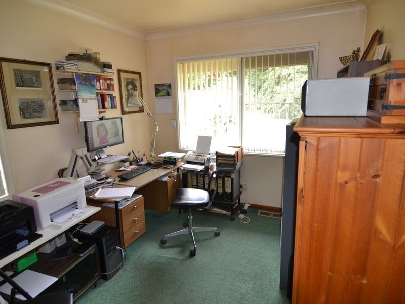 27 Amiens Street, Lithgow NSW 2790