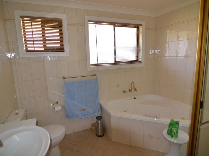8 Tarrone Place, Wallerawang NSW 2845