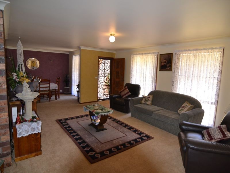 8 Tarrone Place, Wallerawang NSW 2845