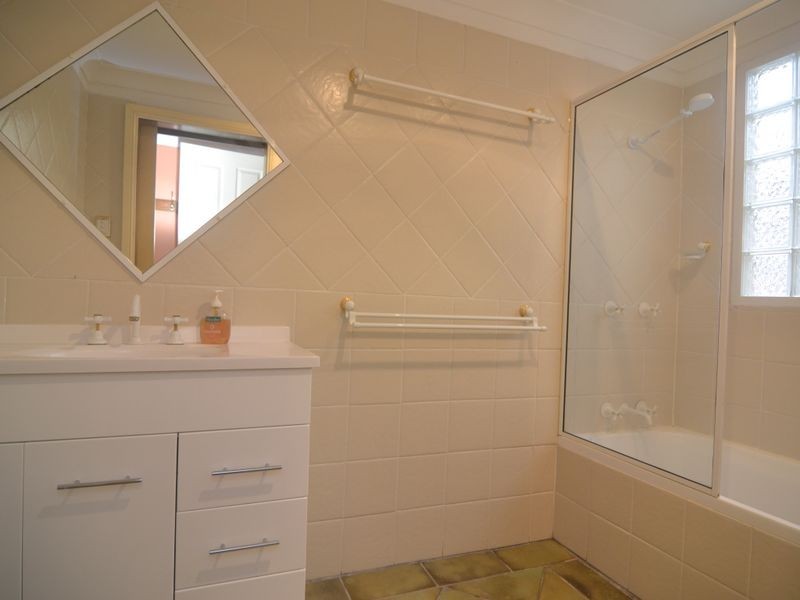 62 Bells Road, Lithgow NSW 2790
