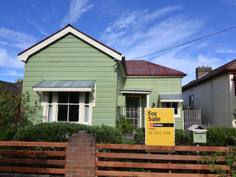 38 Calero Street, Lithgow NSW 2790