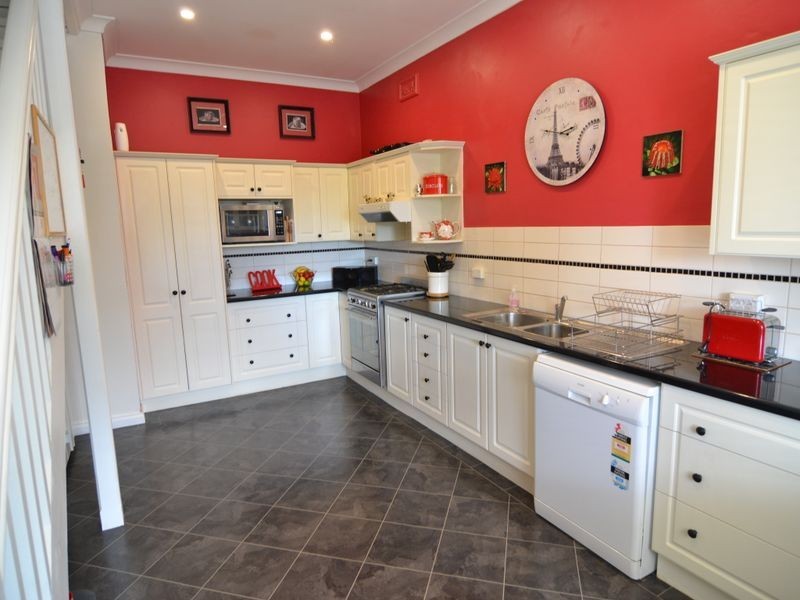 22 Waratah Street, Lithgow NSW 2790