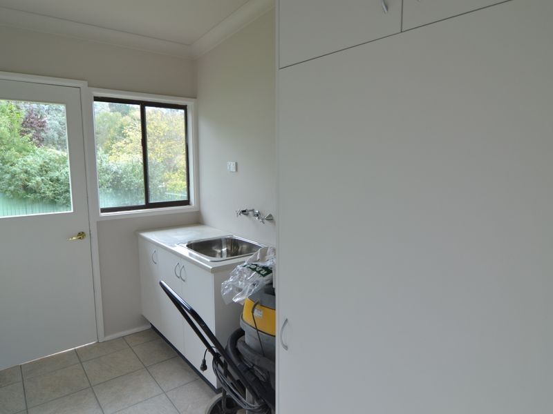 8 Wattle Grove, Lithgow NSW 2790