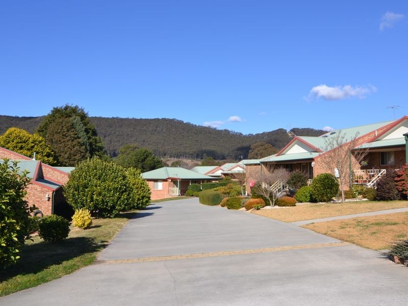 14 Kirkley Street Kirkley Gardens, South Bowenfels NSW 2790