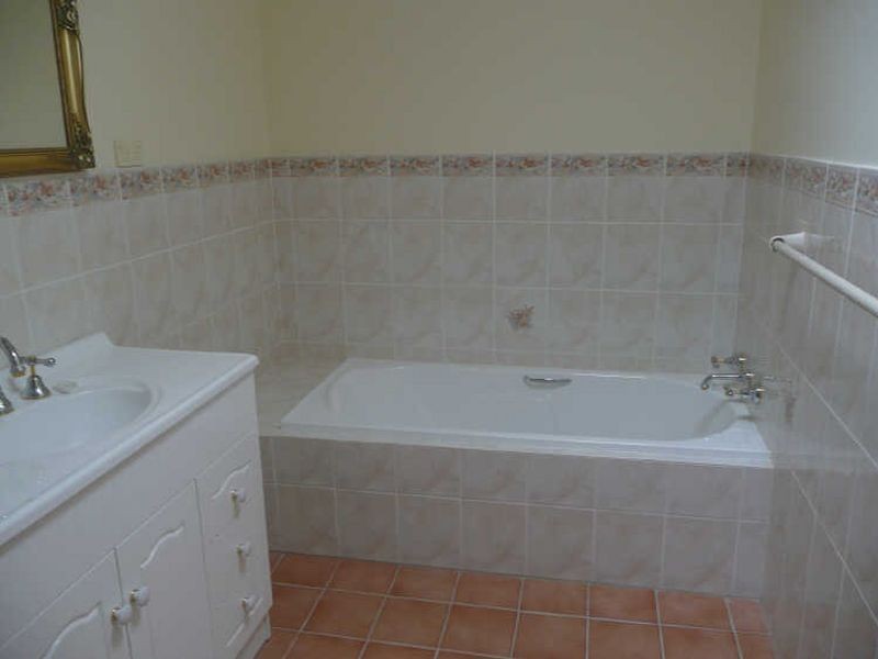 14 Kirkley Street Kirkley Gardens, South Bowenfels NSW 2790