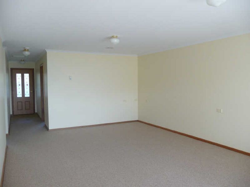 14 Kirkley Street Kirkley Gardens, South Bowenfels NSW 2790