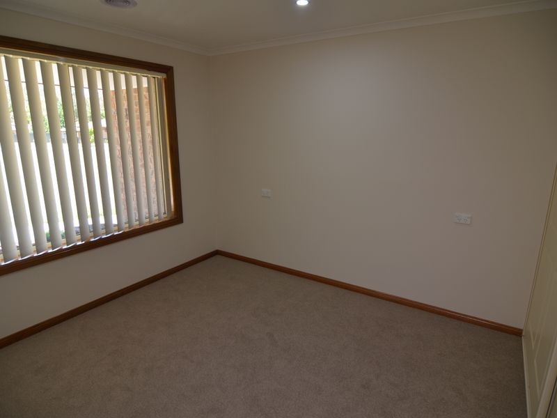 14 Kirkley Street Kirkley Gardens, South Bowenfels NSW 2790