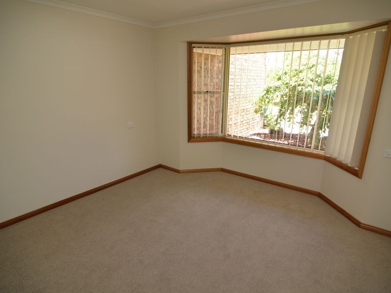 14 Kirkley Street Kirkley Gardens, South Bowenfels NSW 2790