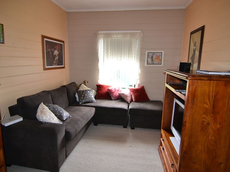 2 Piper Street, Portland NSW 2847