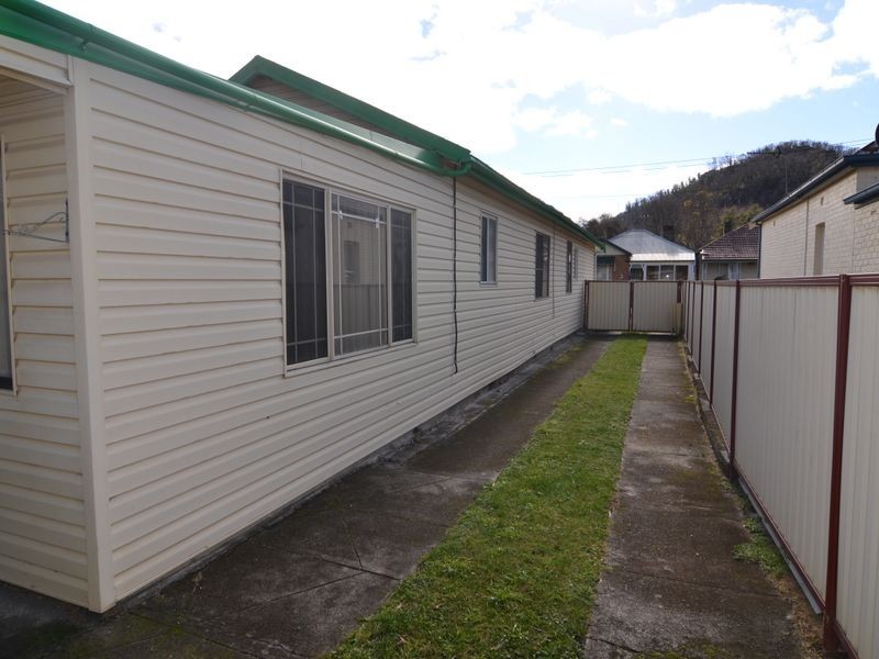 4 Burton Street, Lithgow NSW 2790