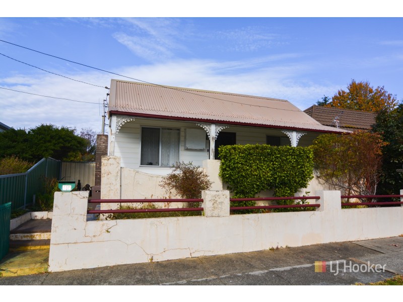 25 Read Avenue, Lithgow NSW 2790