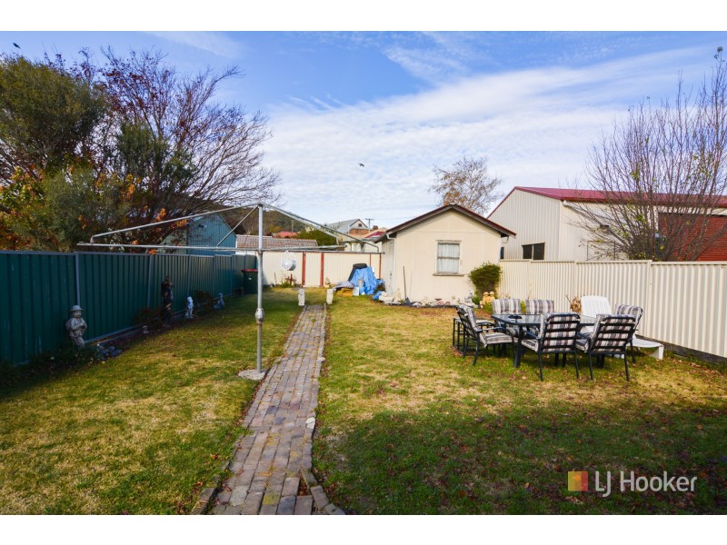 25 Read Avenue, Lithgow NSW 2790