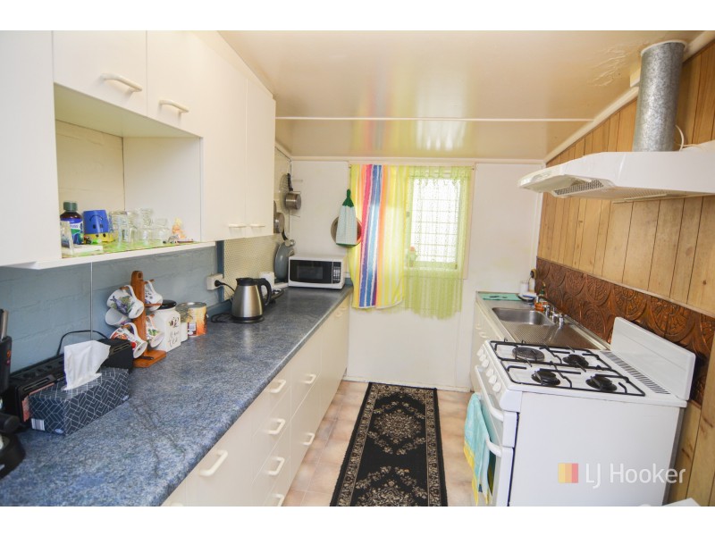 25 Read Avenue, Lithgow NSW 2790