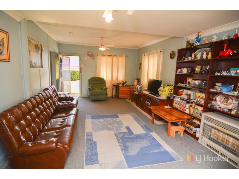 25 Read Avenue, Lithgow NSW 2790