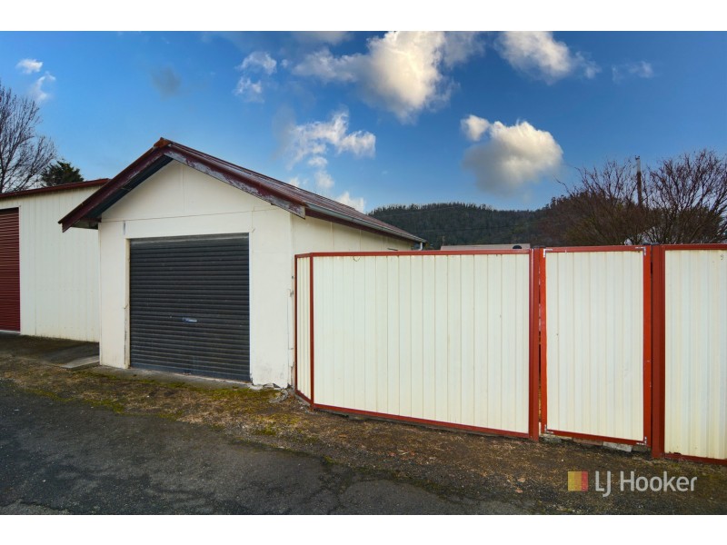 25 Read Avenue, Lithgow NSW 2790