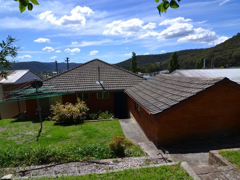 11 Fourth Street, Lithgow NSW 2790