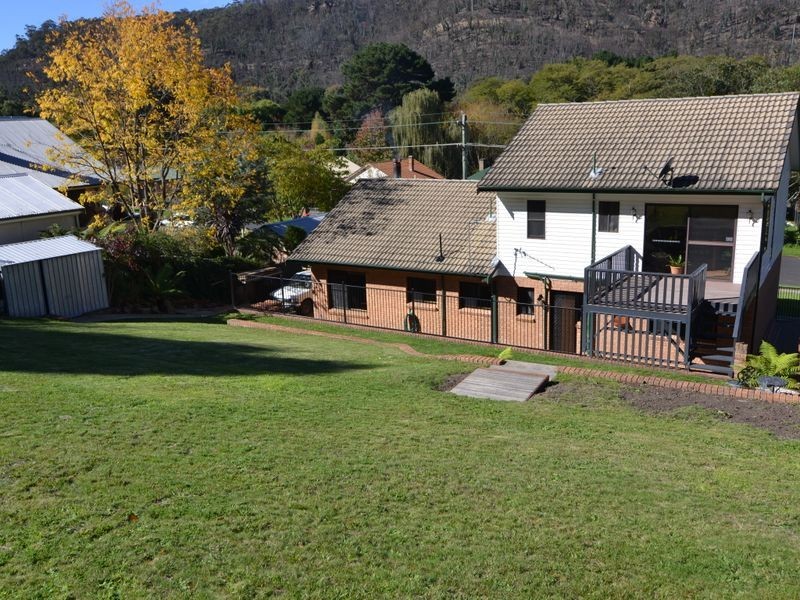 106 Macauley Street, Lithgow NSW 2790