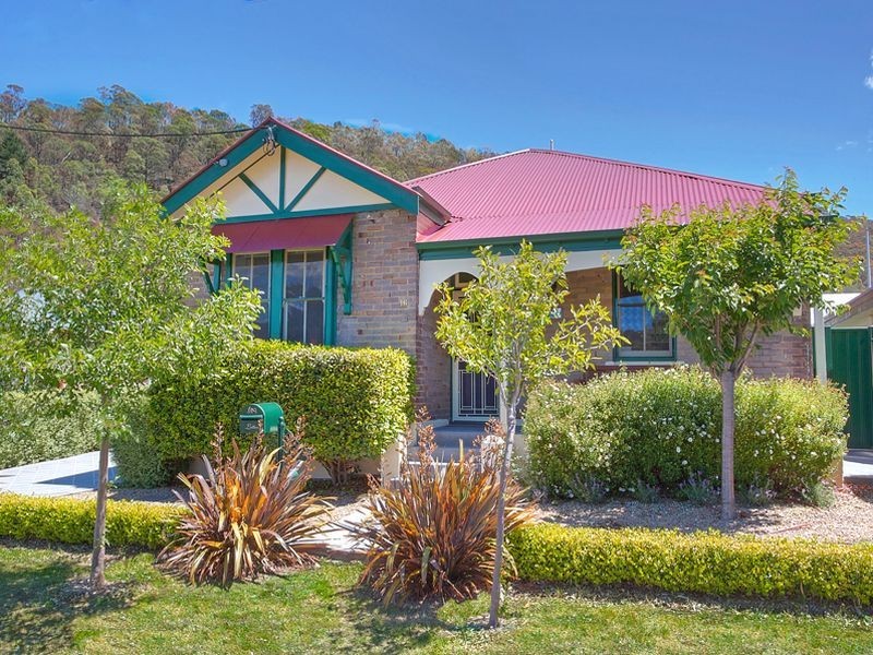 16 Guy Street, Lithgow NSW 2790