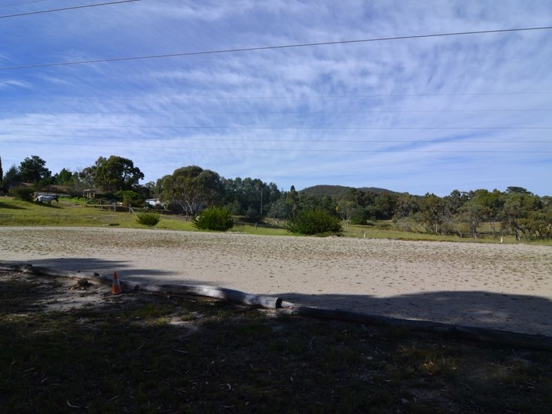 11 Castlereagh Highway, Marrangaroo NSW 2790