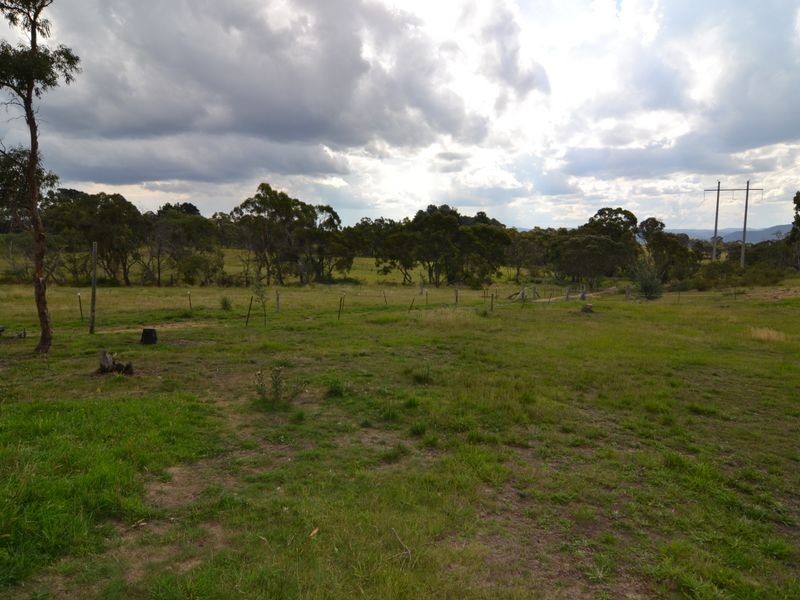 11 Castlereagh Highway, Marrangaroo NSW 2790