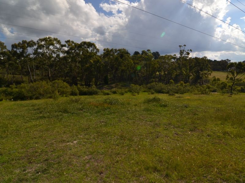 11 Castlereagh Highway, Marrangaroo NSW 2790