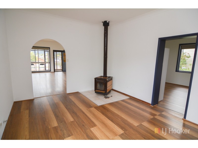 76 Martini Parade, Lithgow NSW 2790