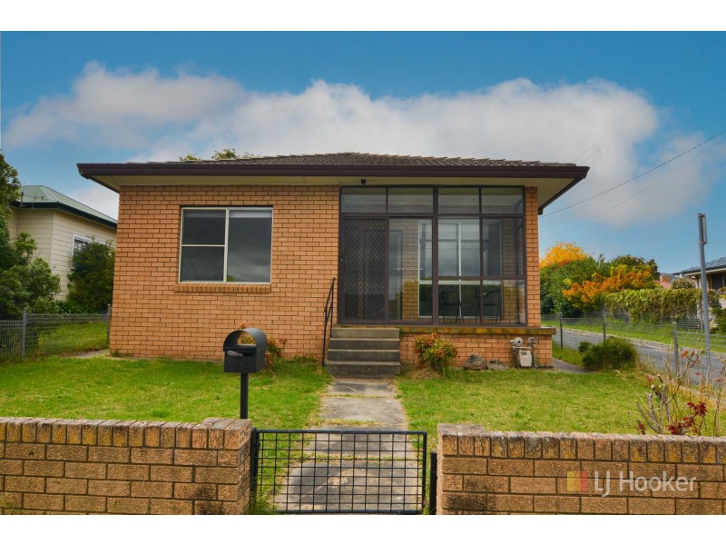 76 Martini Parade, Lithgow NSW 2790