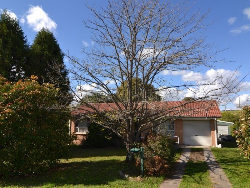 2 Cary Avenue, Wallerawang NSW 2845