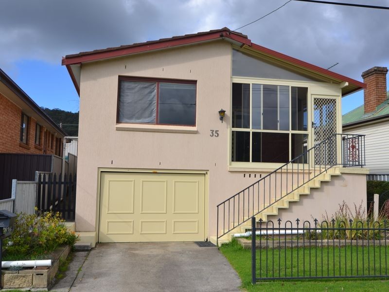 35 Chifley Road, Lithgow NSW 2790