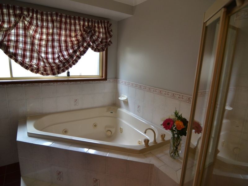 4 Blackett Drive, Wallerawang NSW 2845