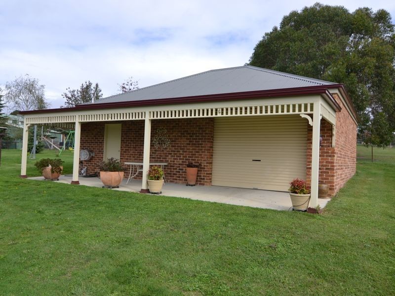 12 Windarra Place, Marrangaroo NSW 2790