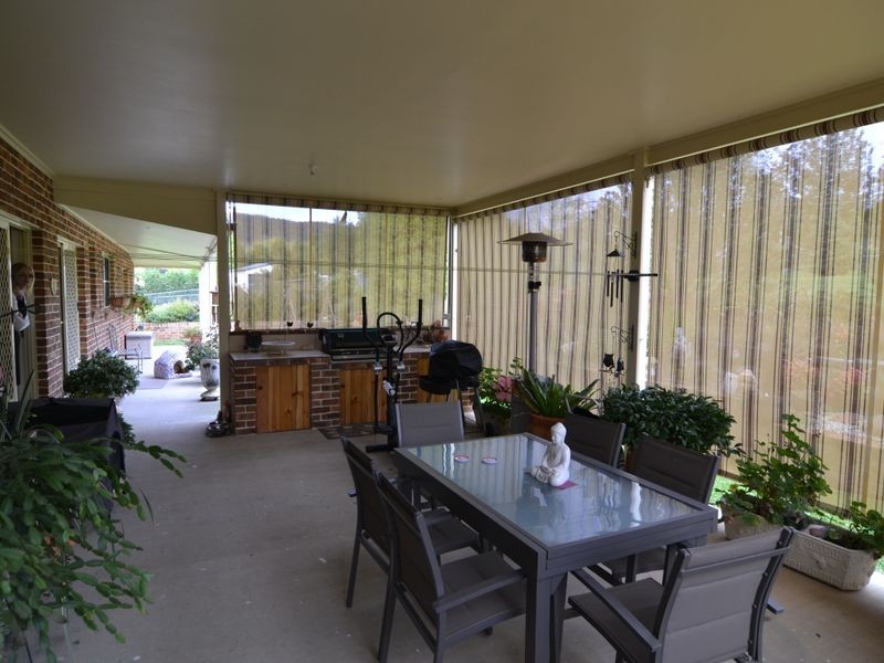 12 Windarra Place, Marrangaroo NSW 2790