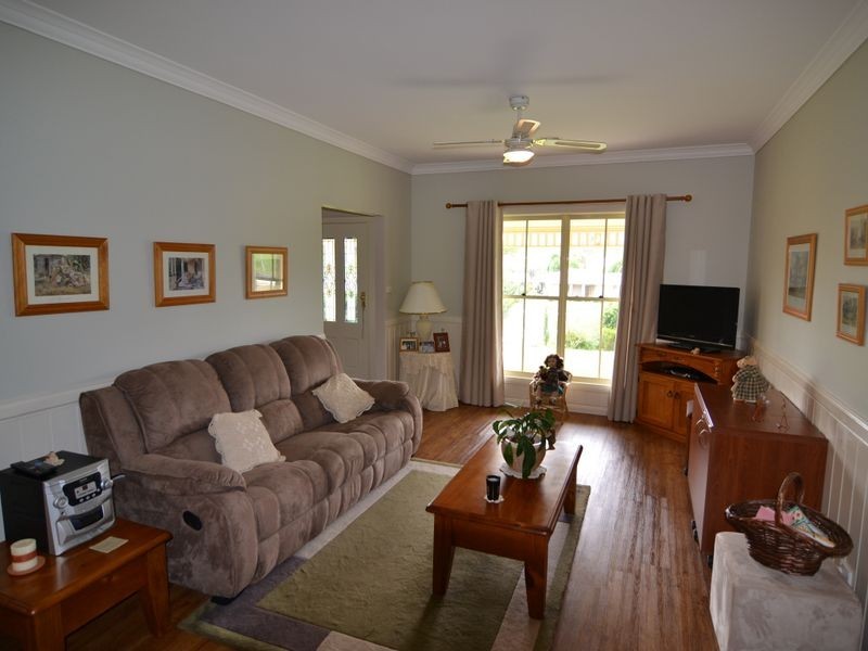 12 Windarra Place, Marrangaroo NSW 2790