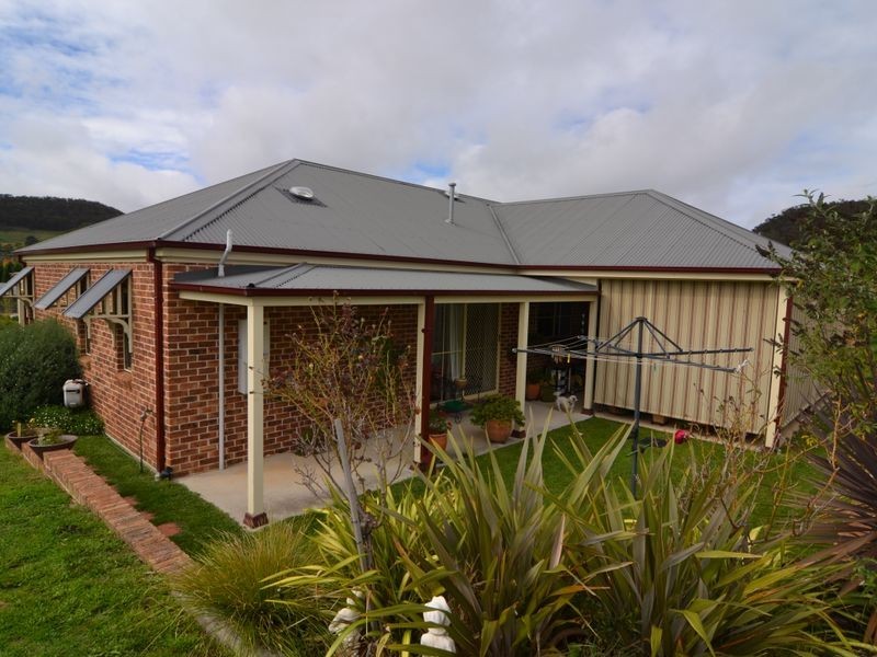 12 Windarra Place, Marrangaroo NSW 2790