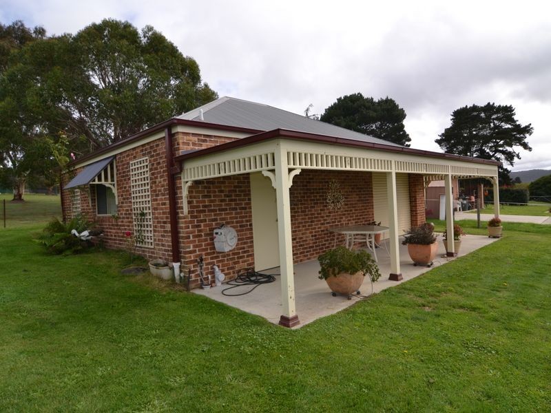 12 Windarra Place, Marrangaroo NSW 2790