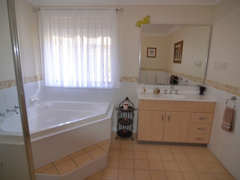 39 Robinia Drive, Lithgow NSW 2790