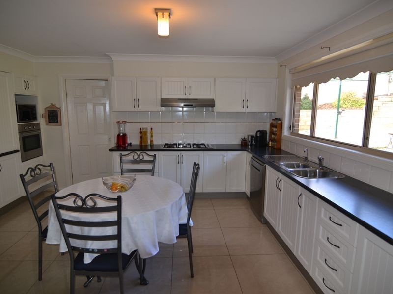 39 Robinia Drive, Lithgow NSW 2790