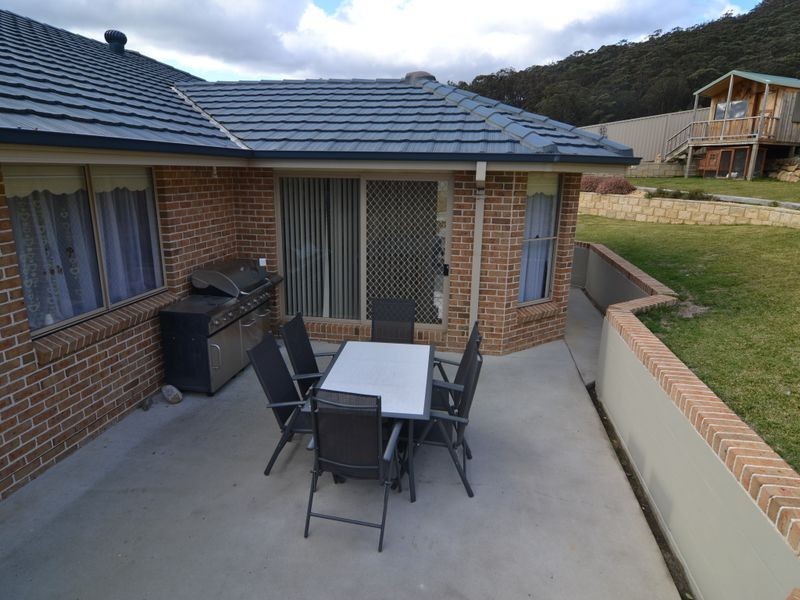 39 Robinia Drive, Lithgow NSW 2790